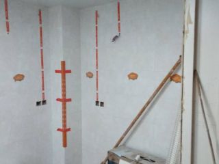 厨房、卫生间墙砖施作