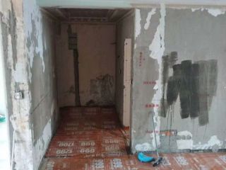 地砖铺贴及地面找平施作