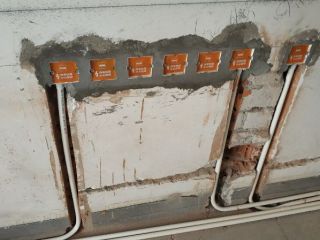 水、电管开槽施作