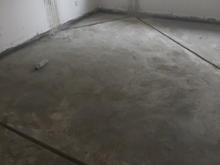水、电管开槽施作
