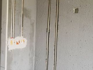 强、弱电路穿线施作