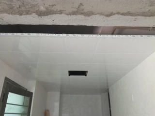 厨房、卫生间墙砖施作