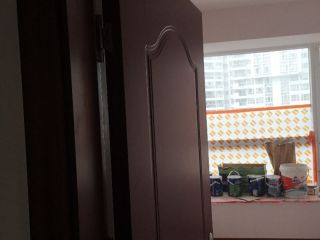 成品门及墙纸铺贴