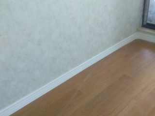 套装门、踢脚线安装