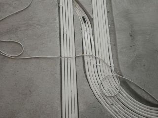 强、弱电路穿线施作