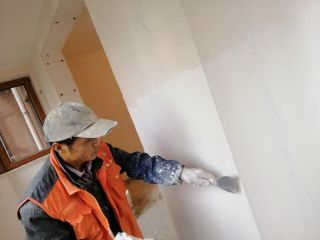 墙、顶面腻子批嵌