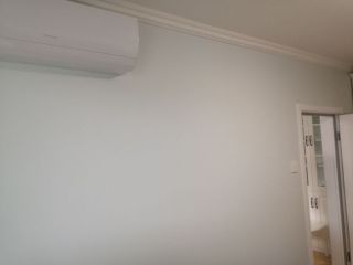 成品门及墙纸铺贴