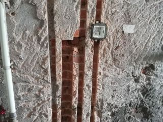 水、电管开槽施作
