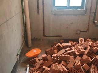 水、电管开槽施作