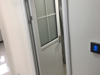 成品门及墙纸铺贴