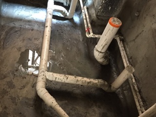水、电管开槽施作