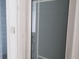 成品门及墙纸铺贴