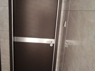 成品门及墙纸铺贴