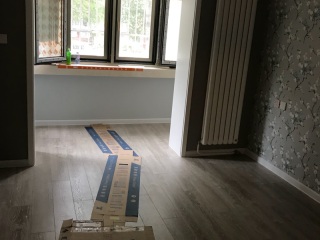 成品门及墙纸铺贴