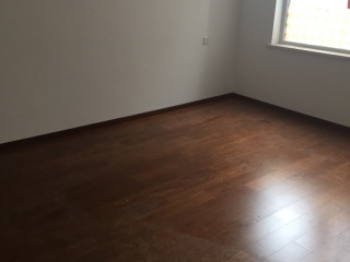 实木复合地板铺设