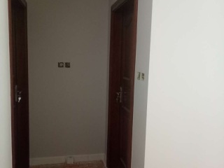 成品门及墙纸铺贴