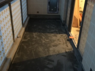 地砖铺贴及地面找平施作