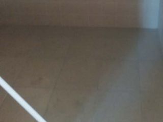 地砖铺贴及地面找平施作