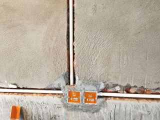 水、电管开槽施工