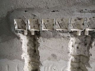 水、电管开槽施作