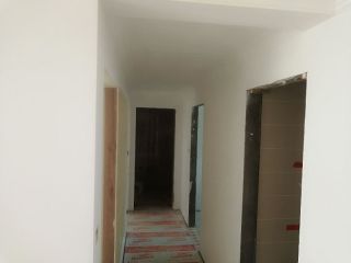 墙、顶面乳胶漆及墙纸铺贴