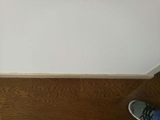 套装门、踢脚线安装