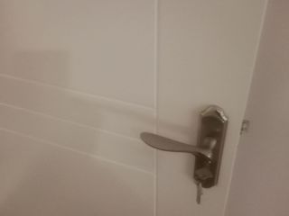 成品门及墙纸铺贴