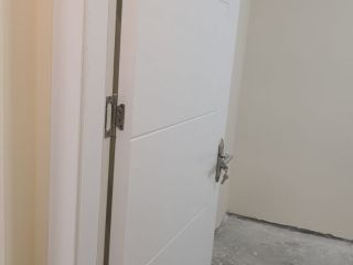成品门及墙纸铺贴