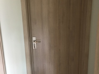 套装门、踢脚线安装