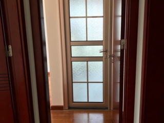 成品门及墙纸铺贴