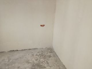 墙、顶面腻子批嵌