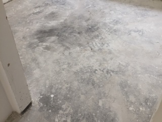 地砖铺贴及地面找平施作