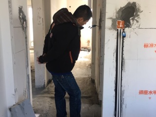 水、电管开槽施作