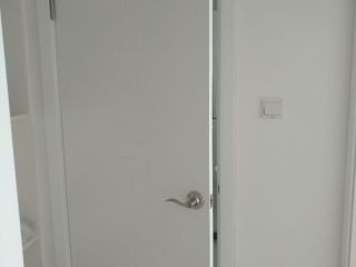 成品门及墙纸铺贴