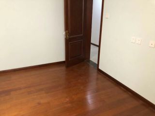 成品门及墙纸铺贴