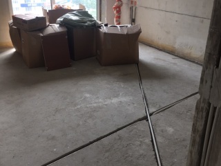 水、电管开槽施作