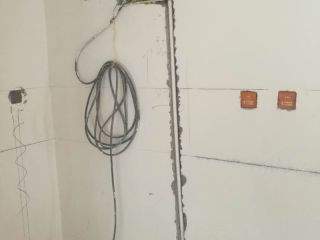 强、弱电布管穿线