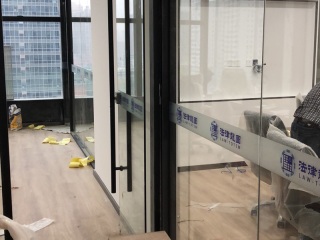 成品门及墙纸铺贴