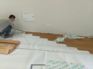 实木复合地板铺设
