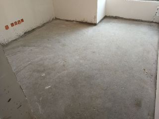 地砖铺贴及地面找平施作