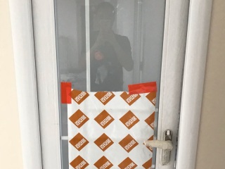 成品门及墙纸铺贴