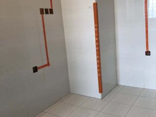 厨房、卫生间墙砖施作