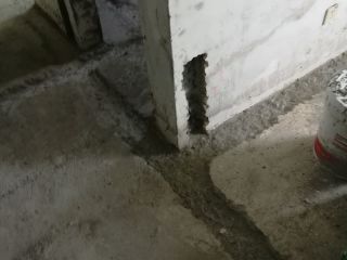 水、电管开槽施作