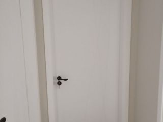 成品门及墙纸铺贴