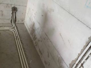 水、电管开槽施作