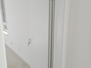 成品门及墙纸铺贴
