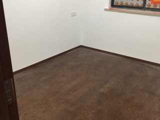 实木复合地板铺设