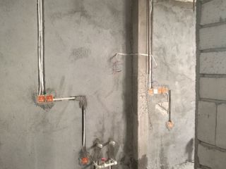 水、电管开槽施工