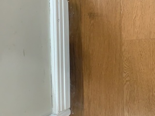套装门、踢脚线安装