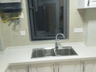 集成吊顶及橱柜柜体安装